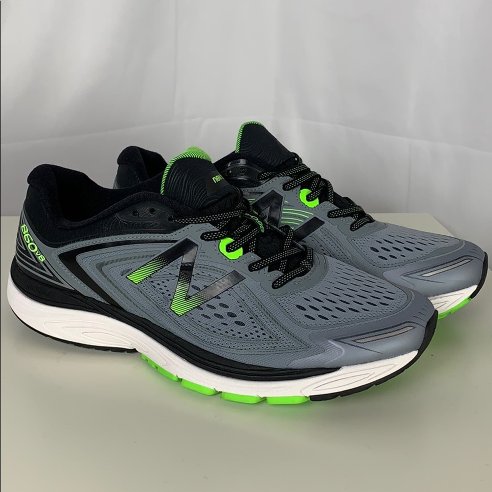 New Balance 860V8 Running Shoes
